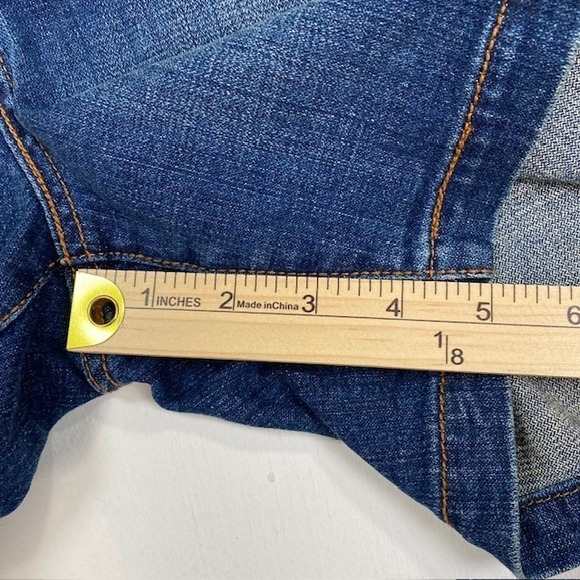 Levis 515 Womens Mid Rise Denim Shorts Medium Wash Regular Fit Blue Size 12 - Picture 5 of 9